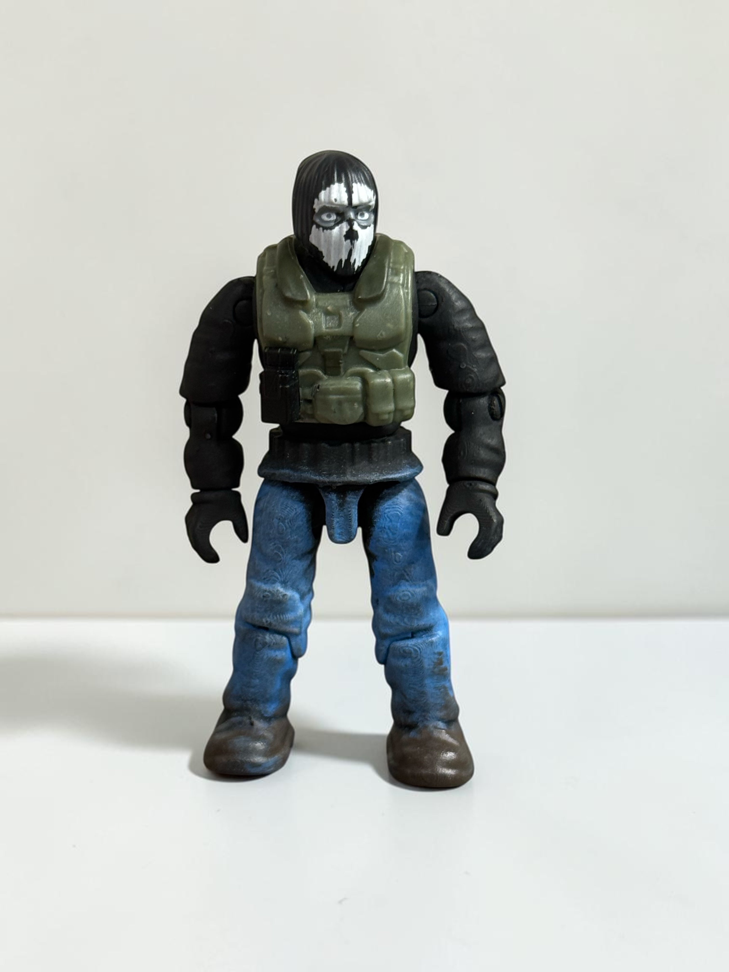 4 Custom Figures