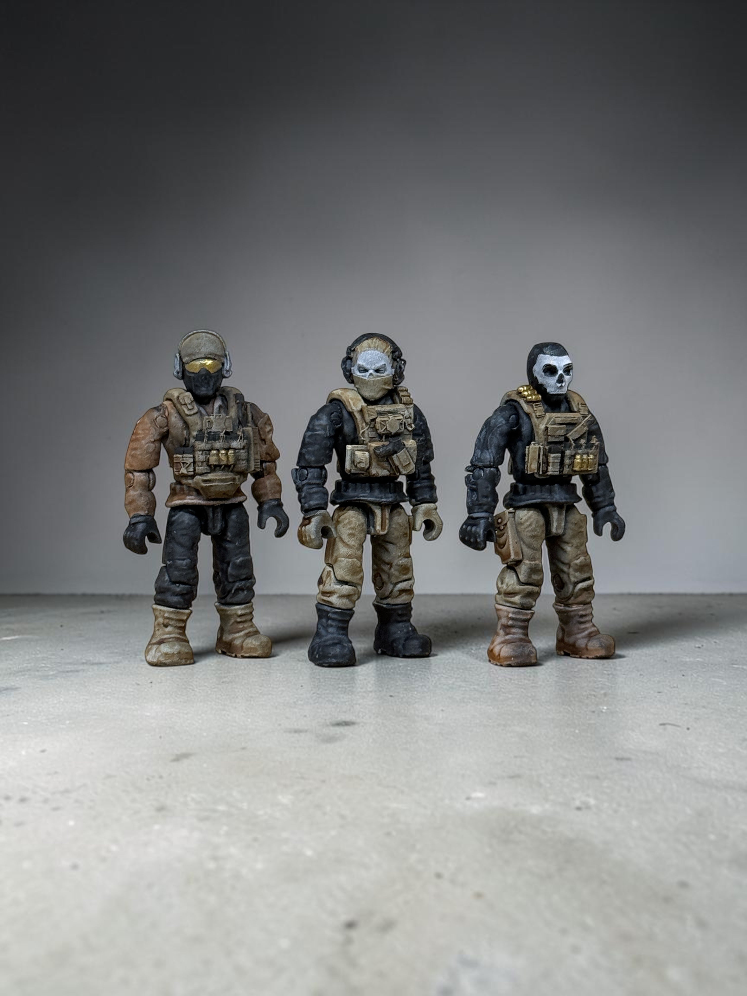 3 Custom Figures
