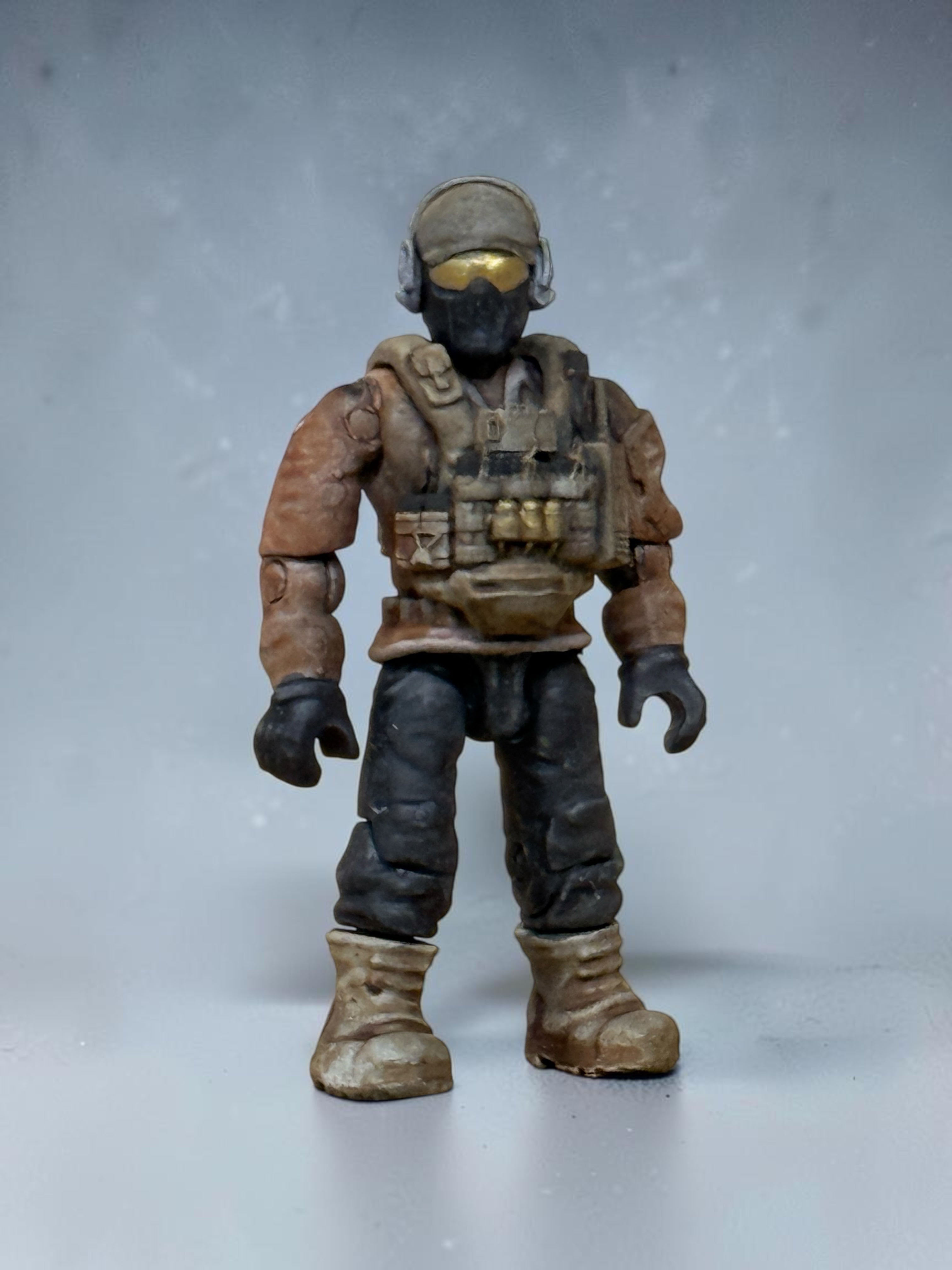 3 Custom Figures